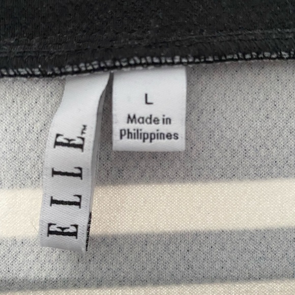 Black and white striped peplum top - Picture 2 of 3